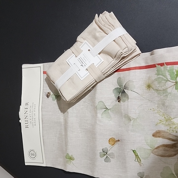 Woodland Bunny Table Runner 100% Linen and 6 cotton Napkins - Picture 2 of 8